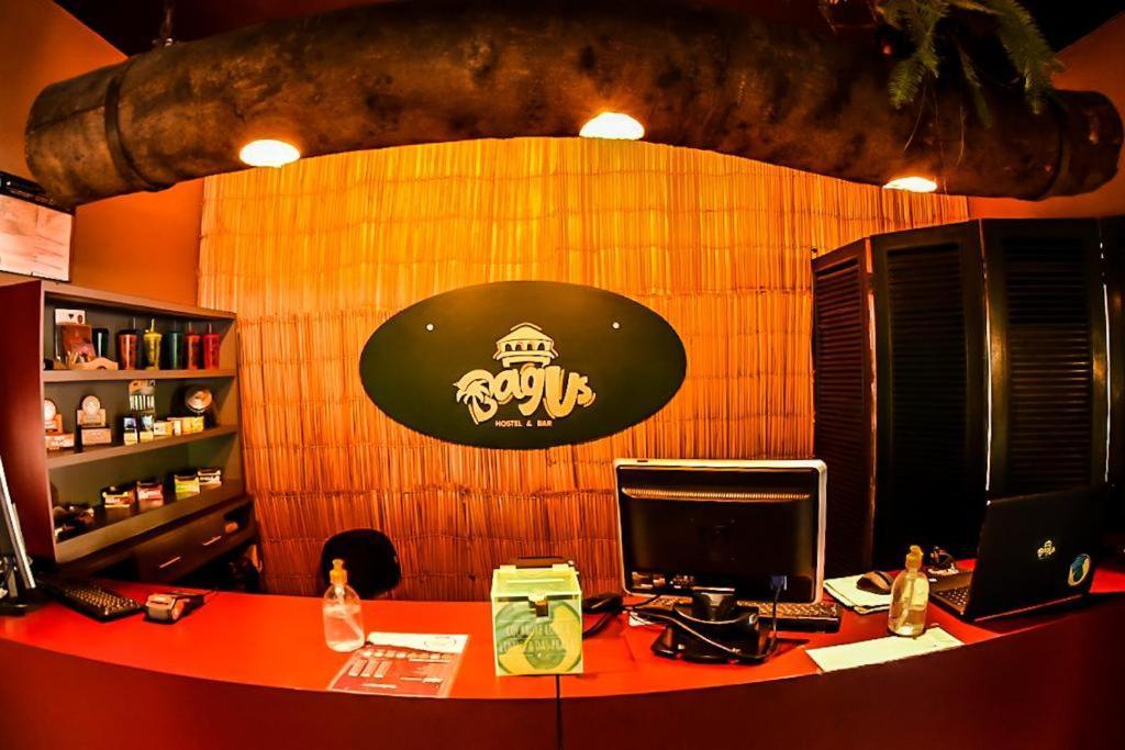 Bagus & Bar